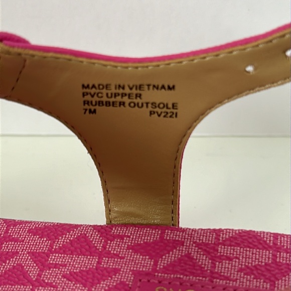 NIB Michael Kors Cerise Sandals Sz 7, Pink - Picture 6 of 9